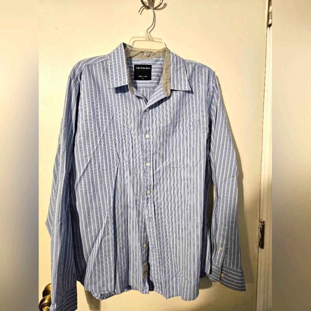 EUC men's Calvin Klein Jeans button down shirt